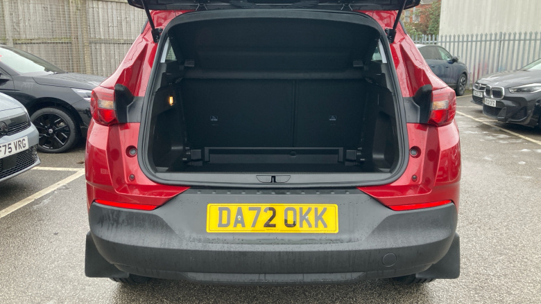 Vauxhall Grandland 1.2 Turbo SE 5dr Petrol Hatchback